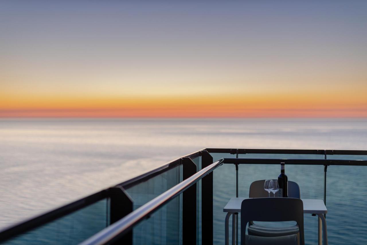 The Spot Apartments - Orbi Beach Tower Batumi Eksteriør bilde
