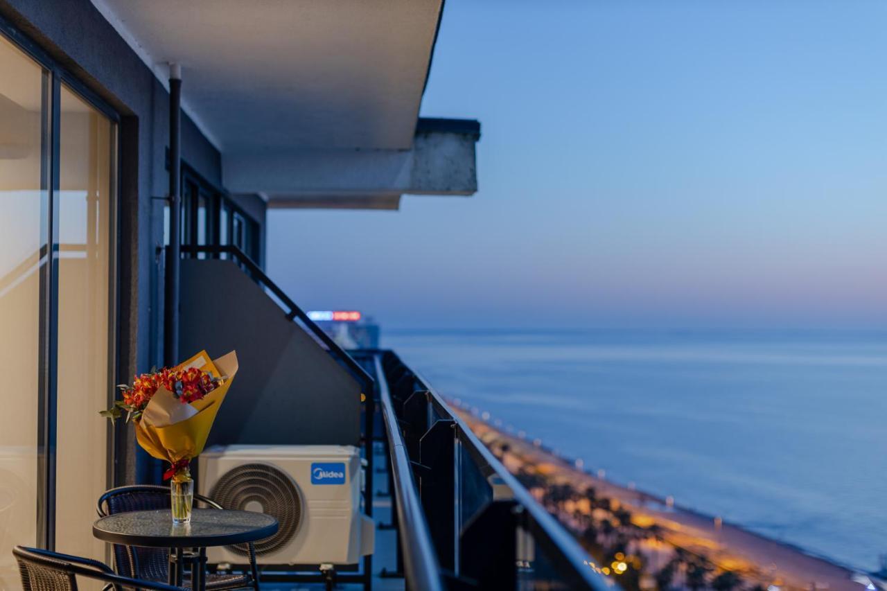 The Spot Apartments - Orbi Beach Tower Batumi Eksteriør bilde