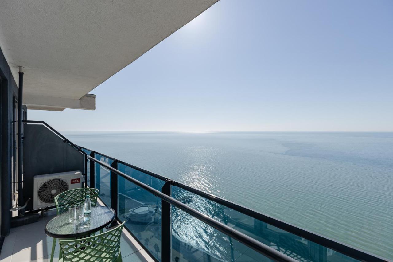 The Spot Apartments - Orbi Beach Tower Batumi Eksteriør bilde