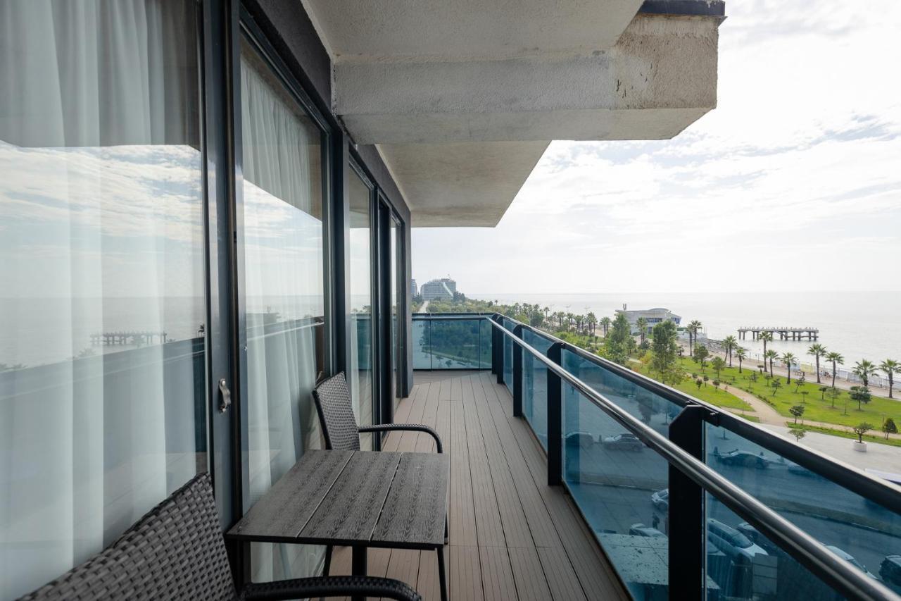 The Spot Apartments - Orbi Beach Tower Batumi Eksteriør bilde
