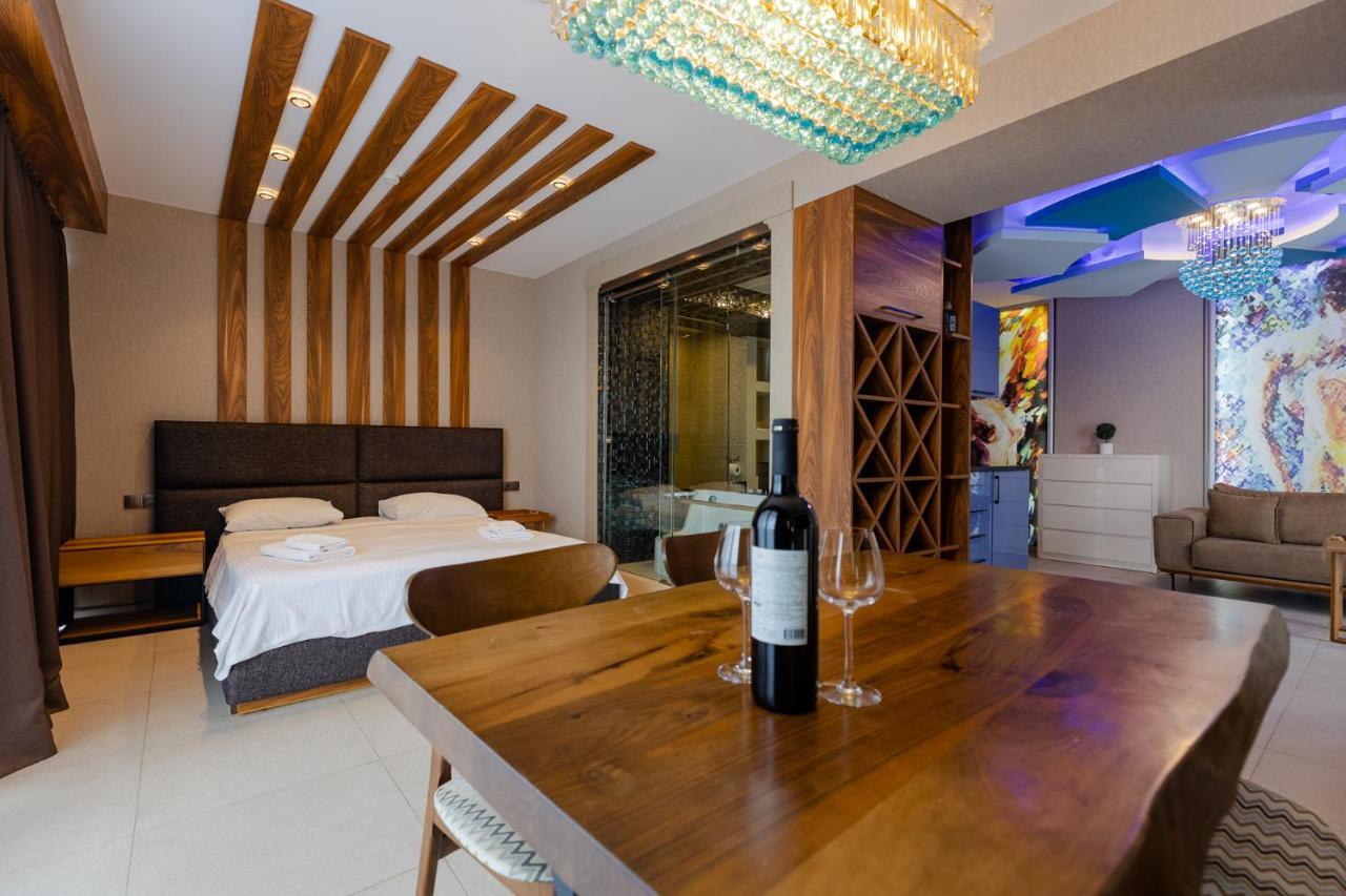 The Spot Apartments - Orbi Beach Tower Batumi Eksteriør bilde