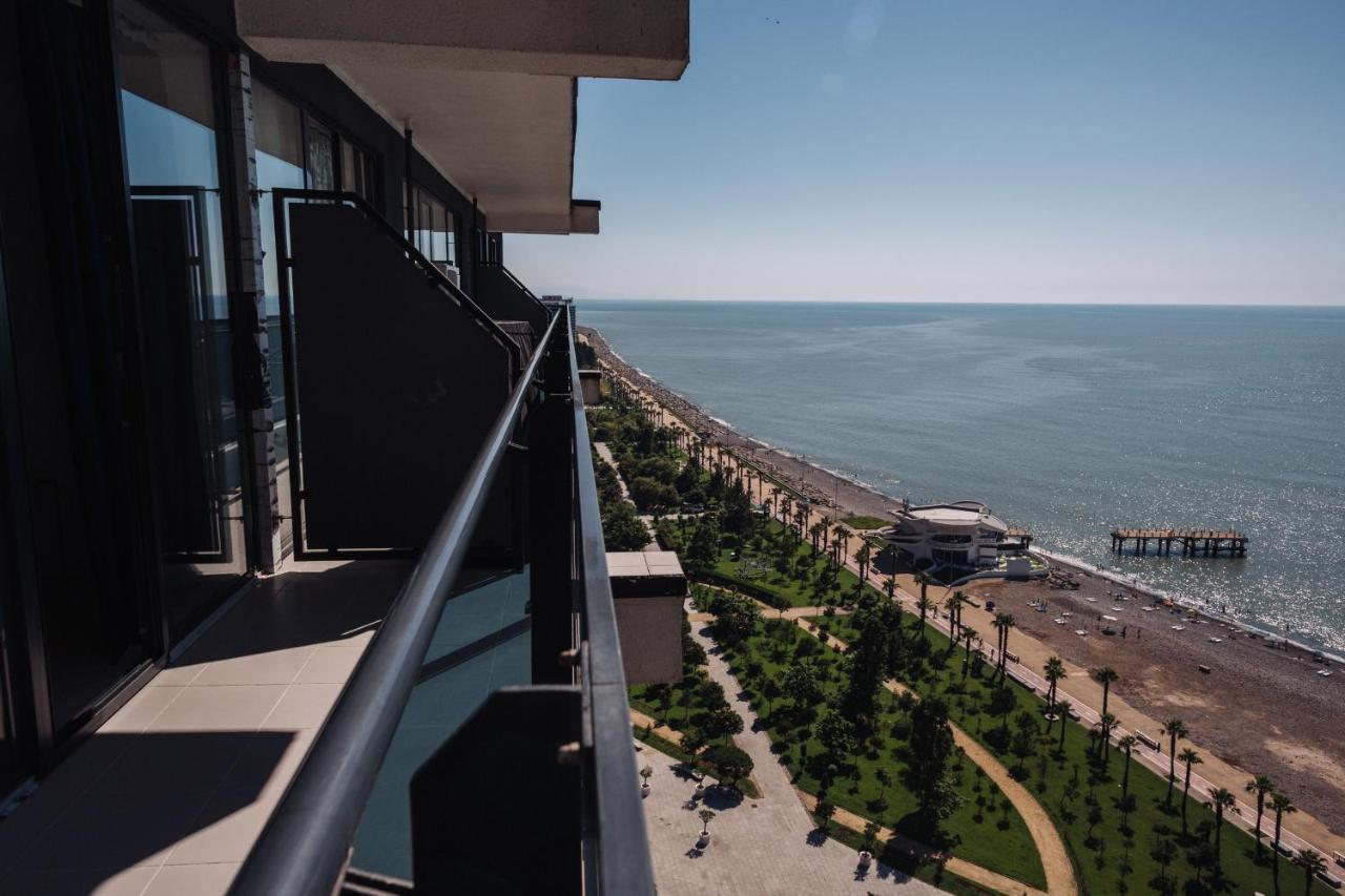 The Spot Apartments - Orbi Beach Tower Batumi Eksteriør bilde