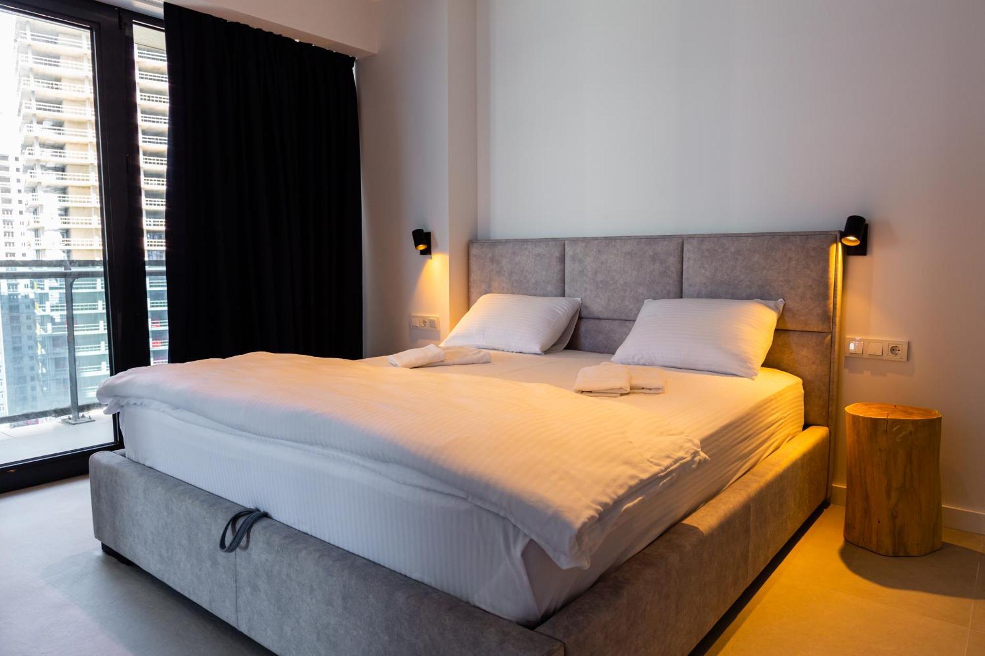 The Spot Apartments - Orbi Beach Tower Batumi Eksteriør bilde